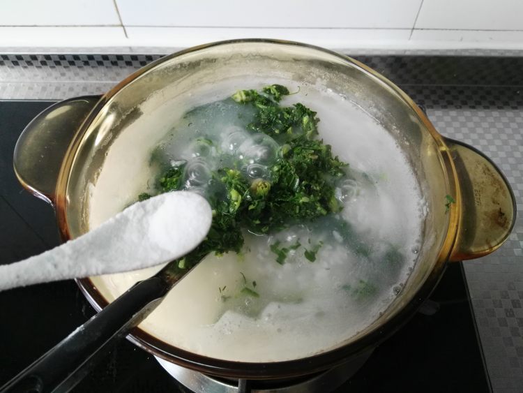 荠菜粥步骤6