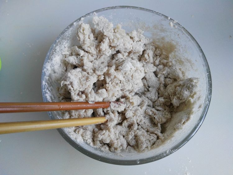 焖莜面鱼鱼步骤2