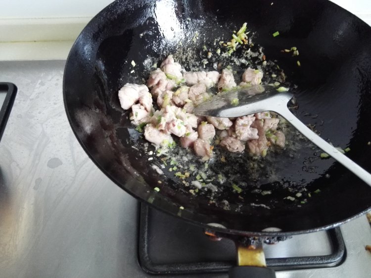 洋葱肉丁步骤3