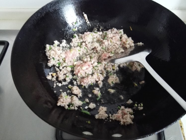 茄子肉末步骤2