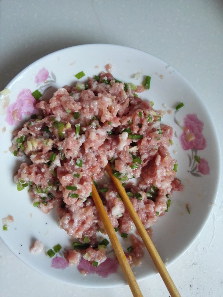 茄子肉末步骤1