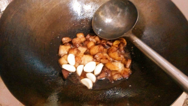荞菜炒肉步骤5