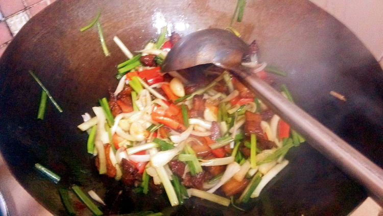 荞菜炒肉步骤9