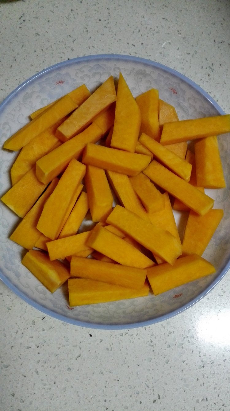 椰蓉南瓜糯米糍步骤1