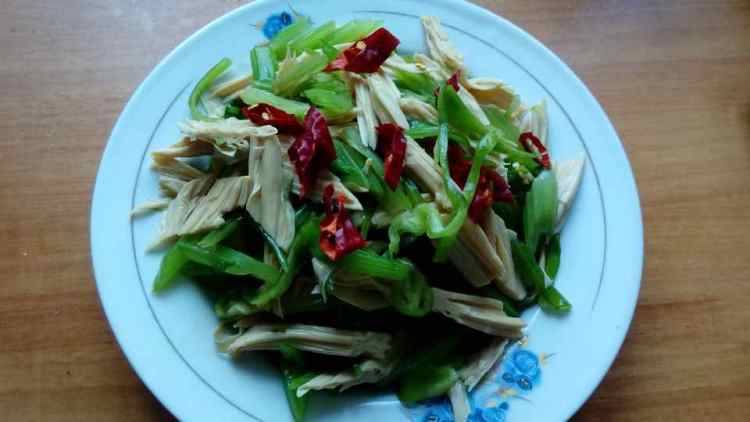 腐竹拌芹菜＃多效护理步骤9
