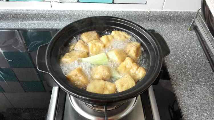 砂锅煲豆泡汤步骤5