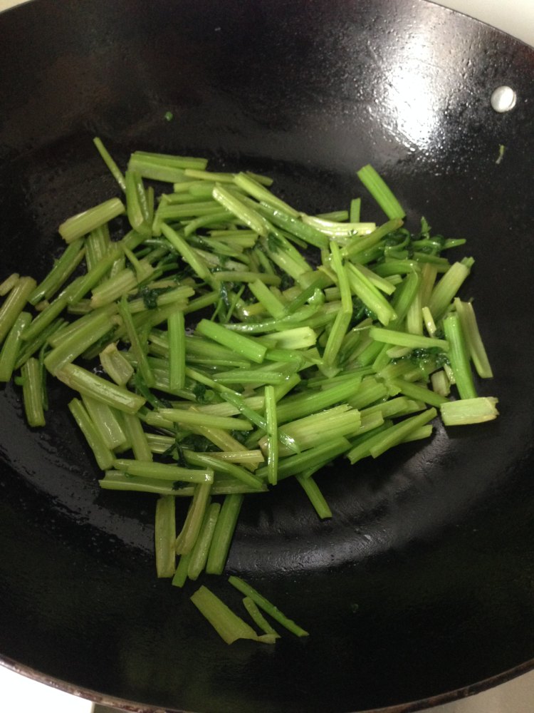 清炒芹菜步骤6