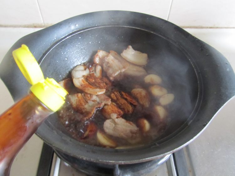 腐竹焖五花肉步骤4