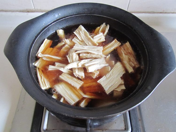 腐竹焖五花肉步骤6