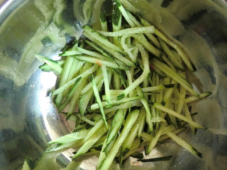 凉拌什锦土豆丝步骤3