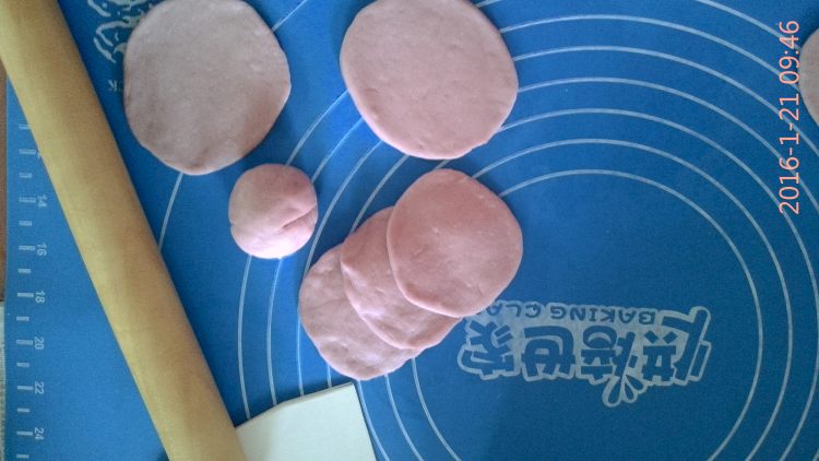 紫薯玫瑰馒头步骤4