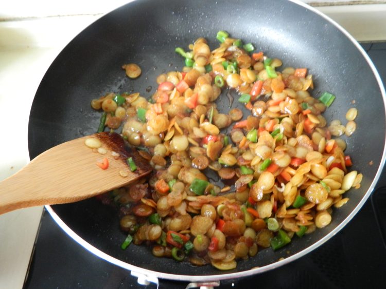 浇汁豆饼步骤8