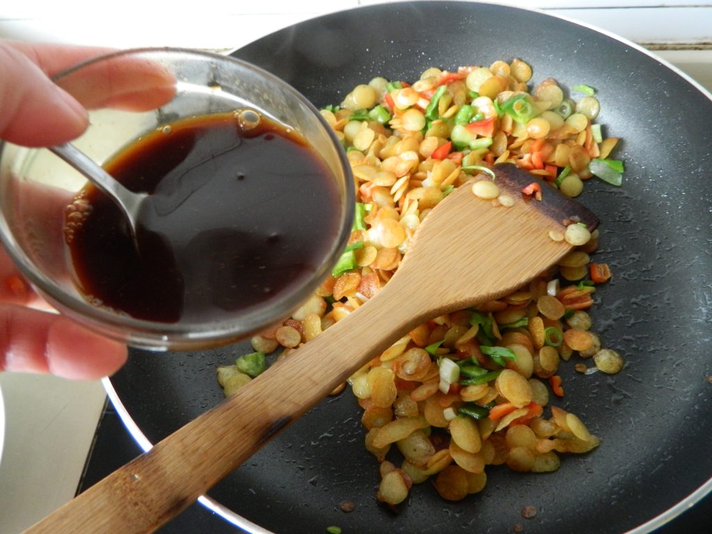 浇汁豆饼步骤7