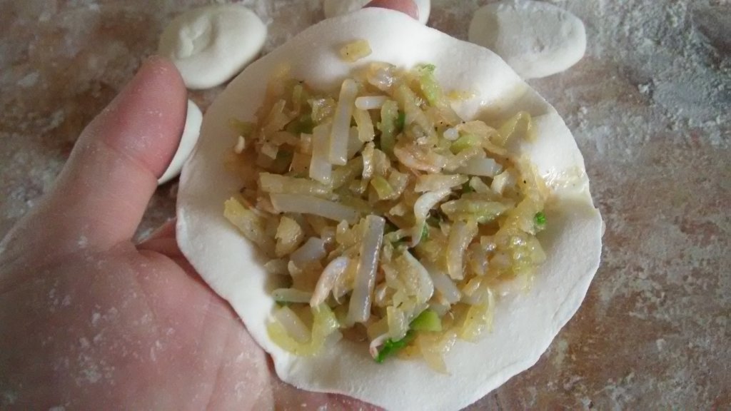 萝卜粉条包子步骤10
