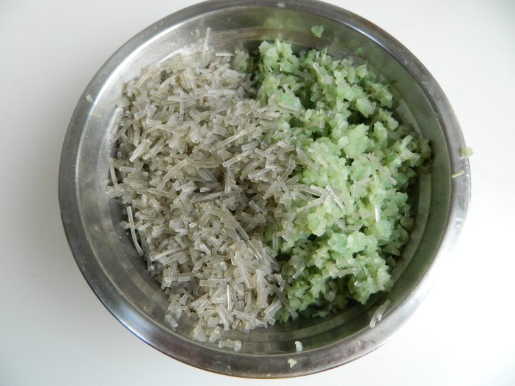 苔干菜粉丝包步骤6