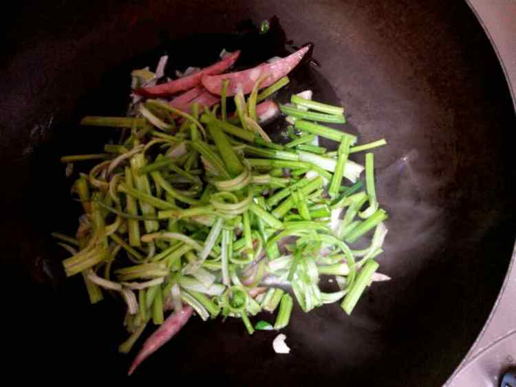 芹菜针菇粉步骤4