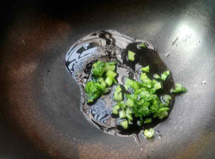 香芹炒小白菜步骤4