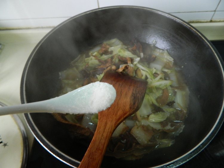 笋干炖白菜步骤11