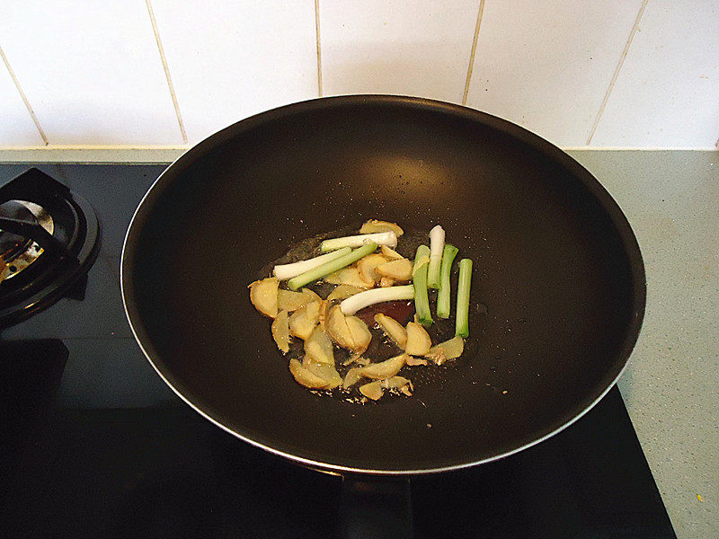 郫县豆瓣酱煮豆腐步骤3
