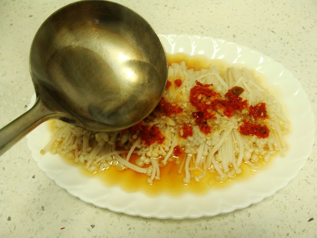 蒜蓉蒸金针菇步骤8