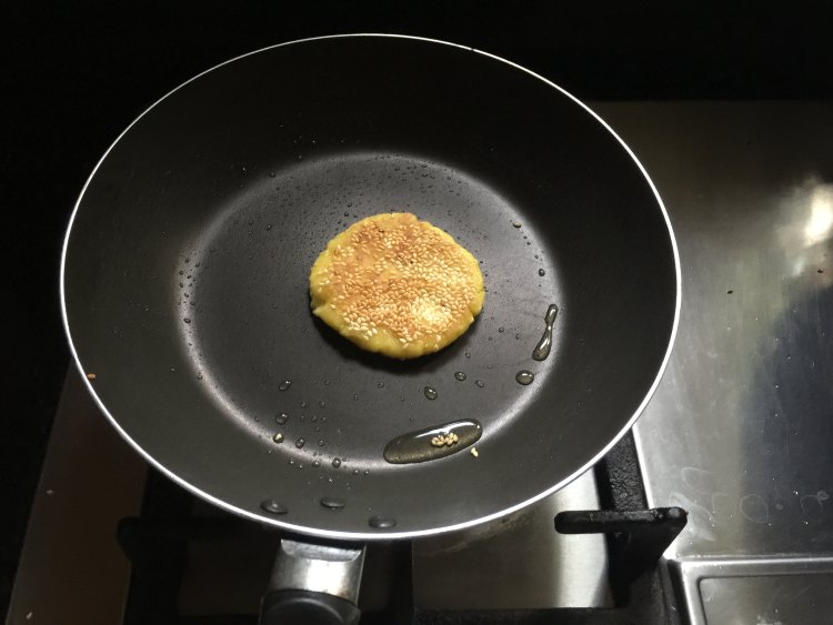 芝麻南瓜饼步骤9