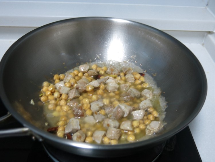 鹰嘴豆炒肉步骤8