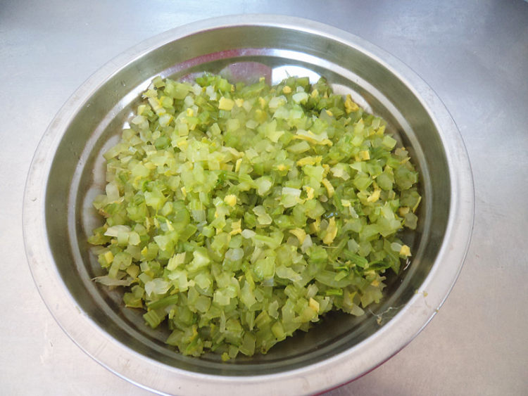 芹菜猪肉馅水饺步骤6