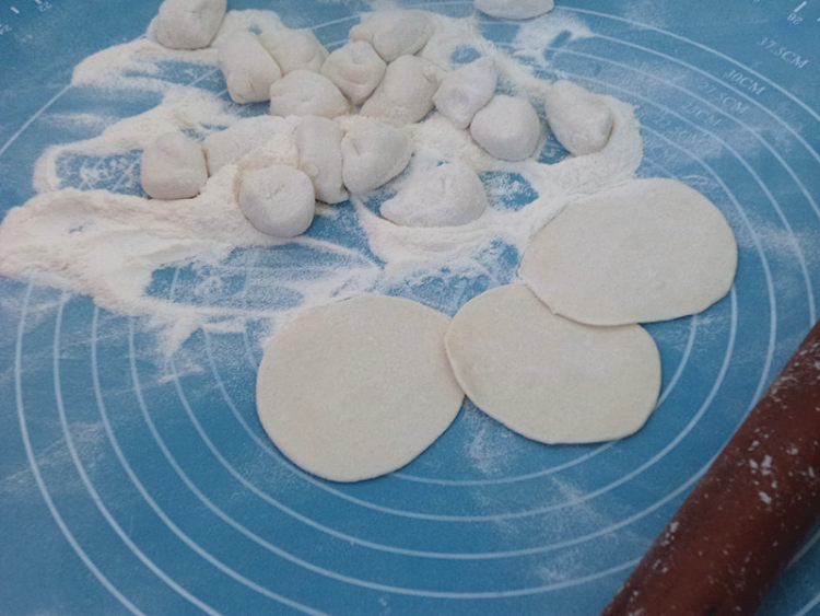 芹菜猪肉馅水饺步骤8