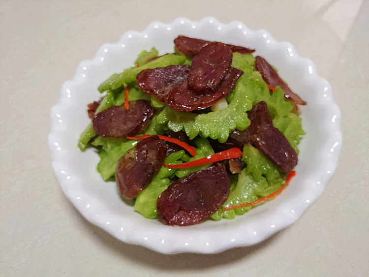 腊肠炒苦瓜步骤12