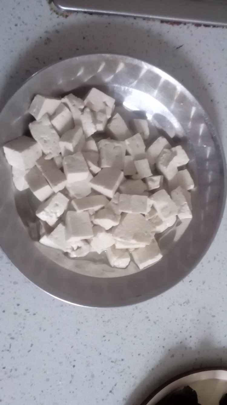 生菜鱼头汤步骤4