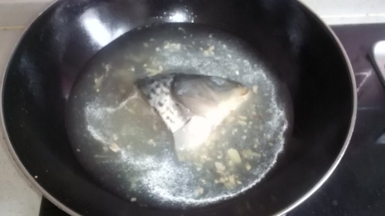 生菜鱼头汤步骤9