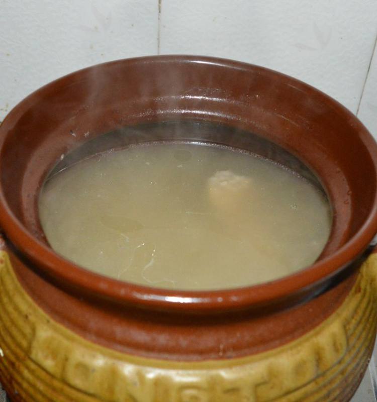 筒骨粉葛汤步骤6