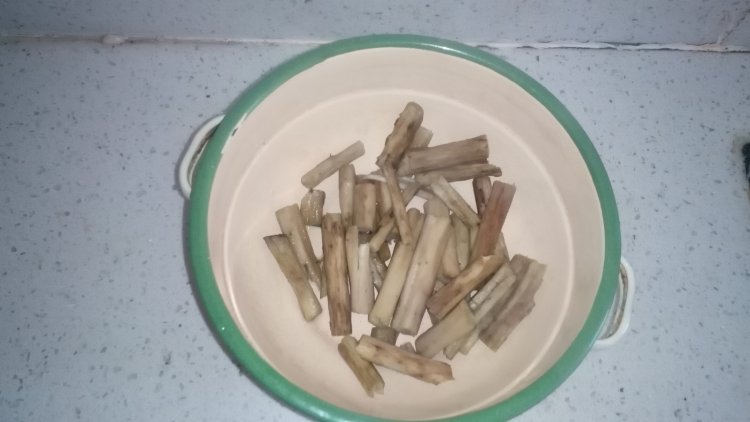 天麻炖鸡翅步骤3