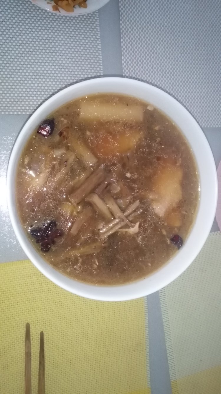 天麻炖鸡翅步骤10