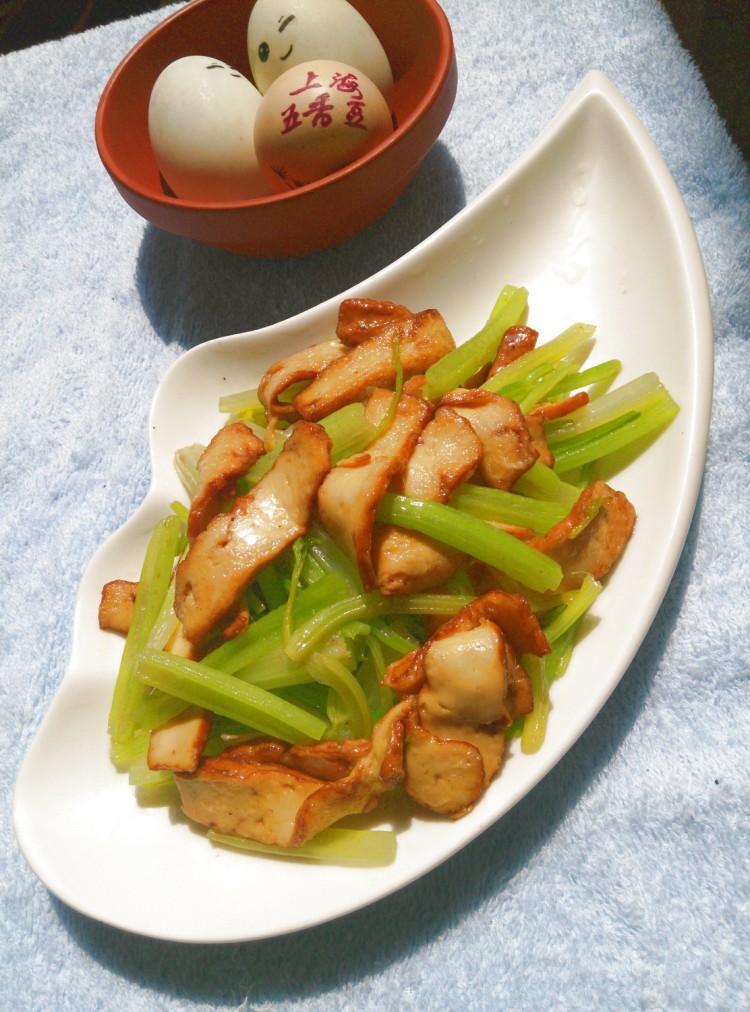 芹菜豆干步骤7
