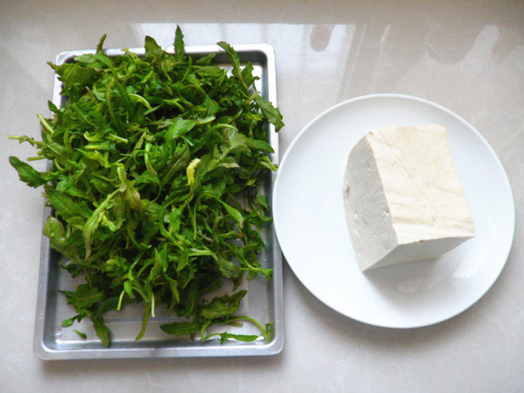 煎荠菜豆腐饼步骤1