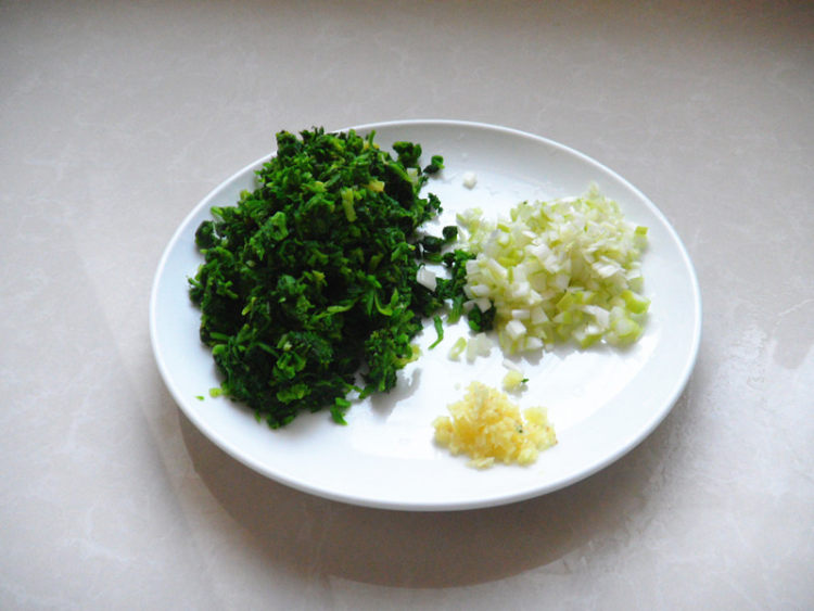 煎荠菜豆腐饼步骤4