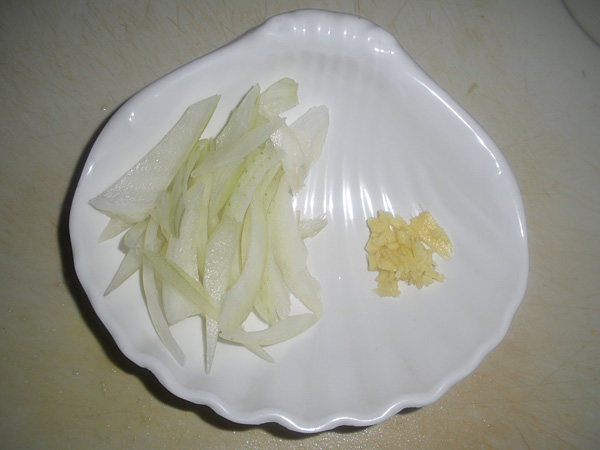 香干炒西芹步骤5