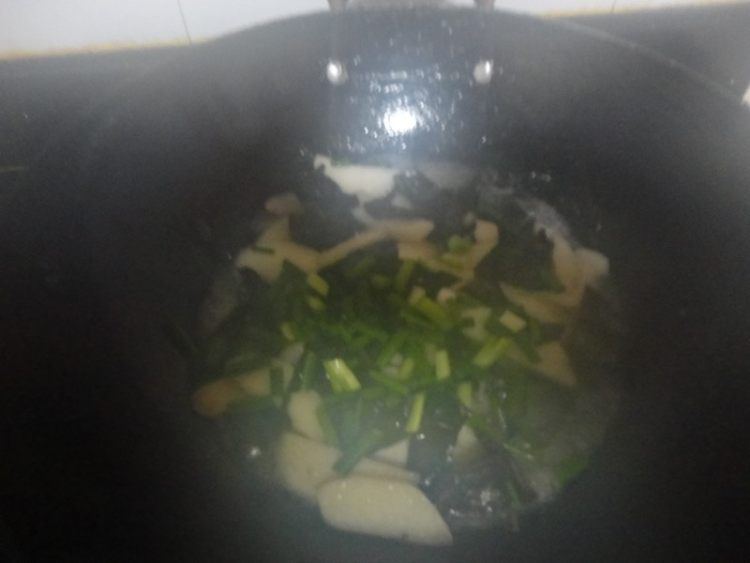 淮山炒木耳步骤5