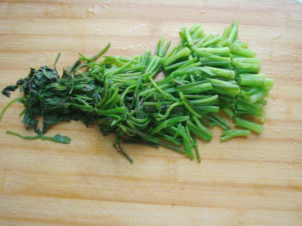 花生仁拌水芹菜步骤5