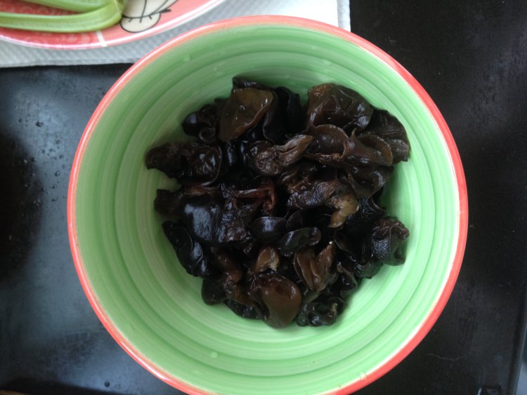 豆腐皮西芹步骤2