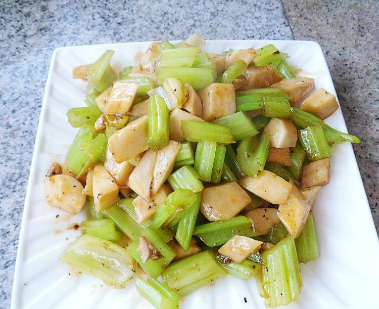 西芹菌菇步骤10