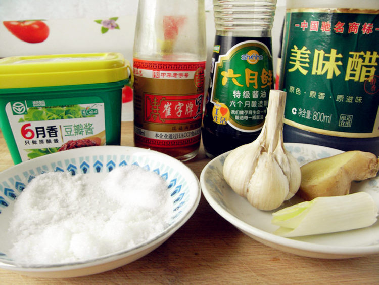 西红柿炒菜花步骤2
