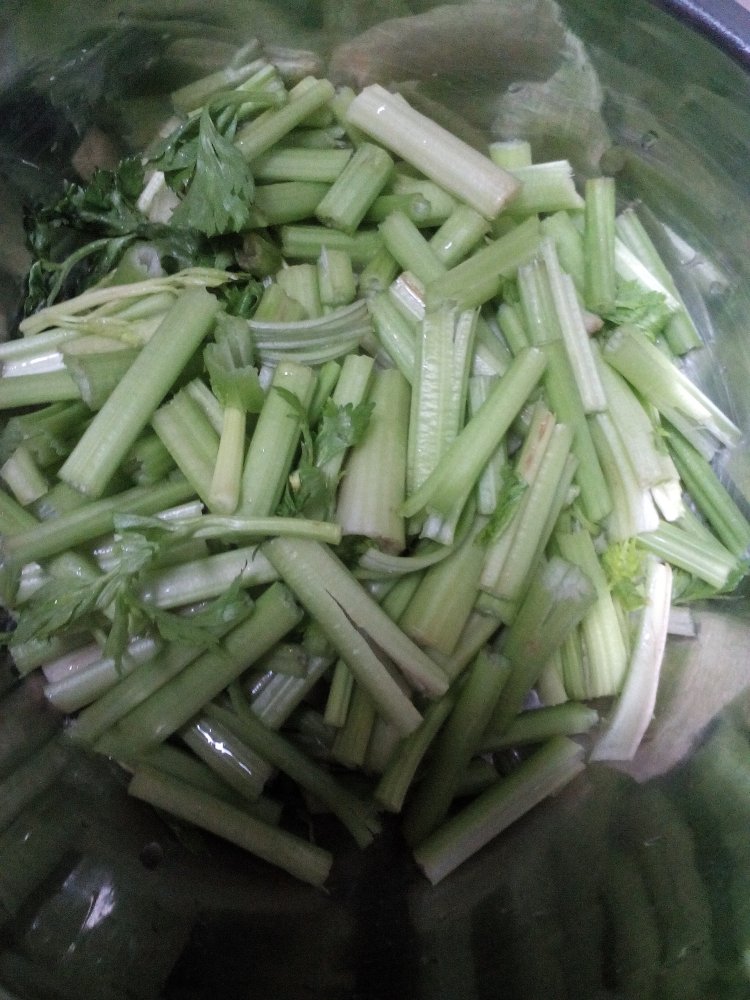 芹菜炒豆干步骤2