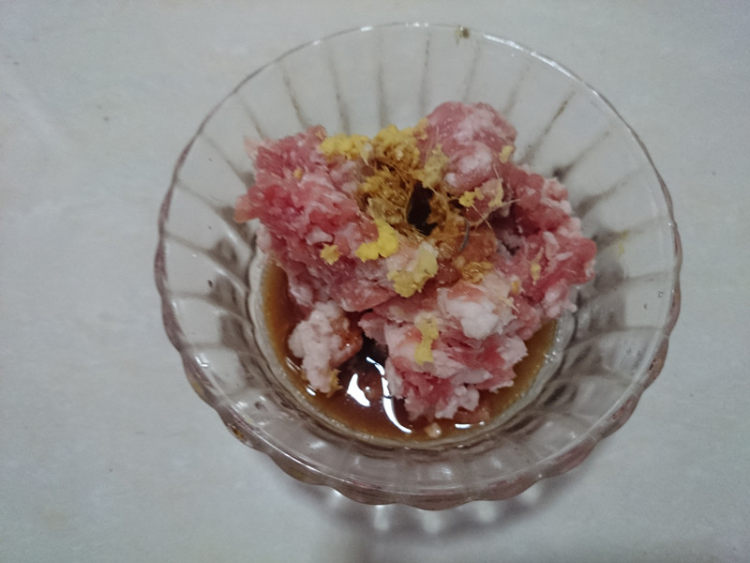 肉末洋葱炒白萝卜丝步骤2