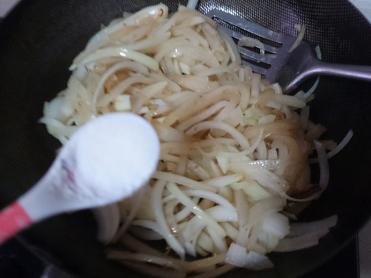肉末洋葱炒白萝卜丝步骤7