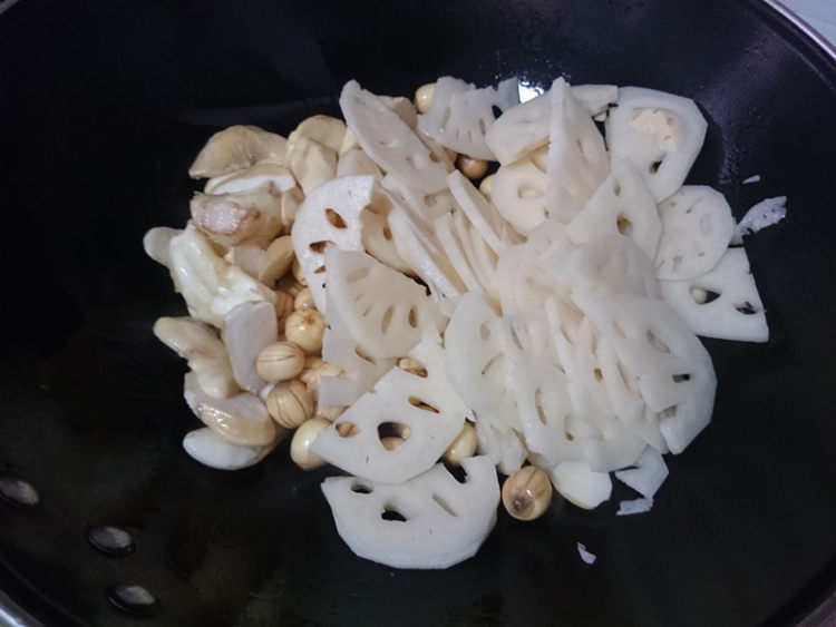 荷塘三宝步骤4