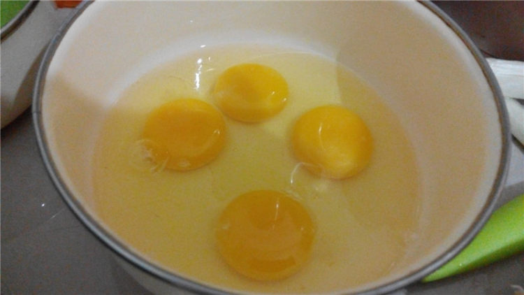 芹菜炒鸡蛋步骤7