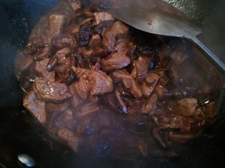 酱烧香菇肉块步骤10