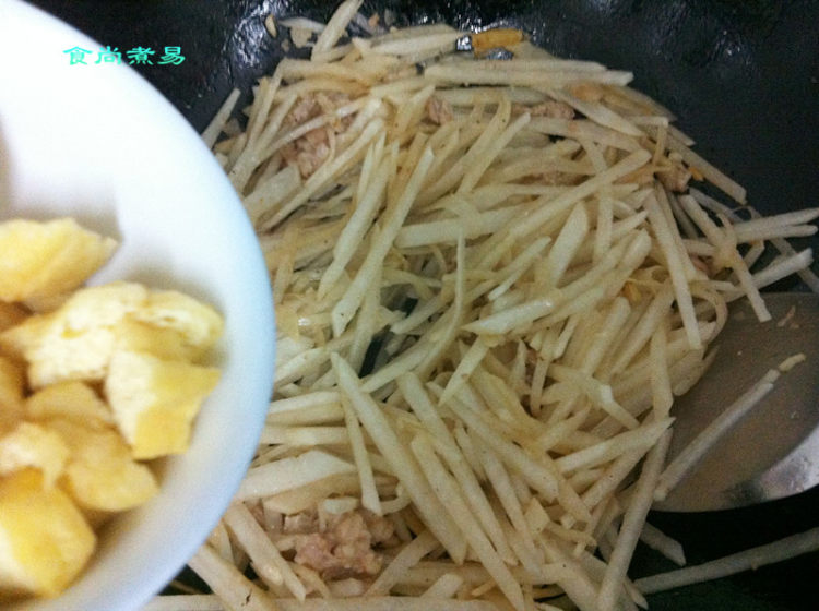 肉末萝卜丝步骤6
